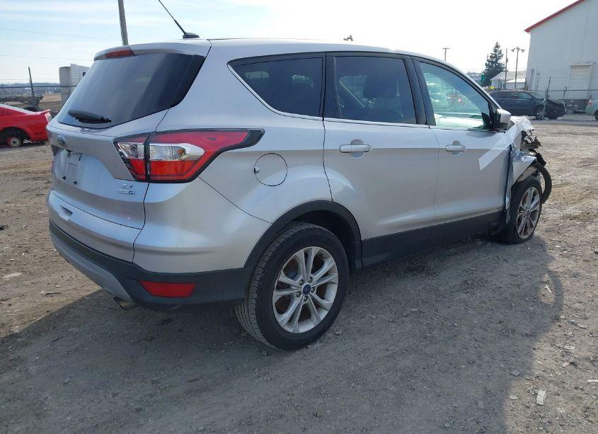 Photo 4 of 2017 Ford Escape SE (VIN 1FMCU9GD6HUA40601)