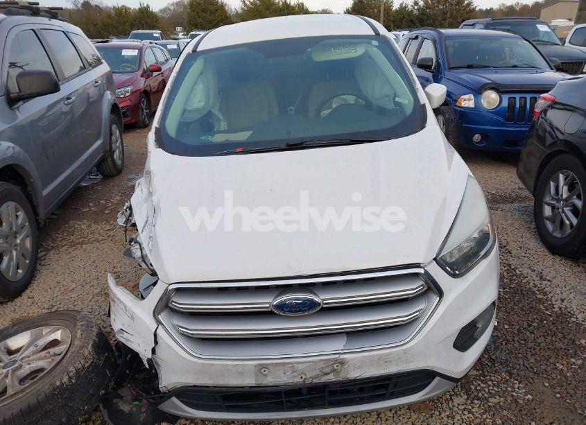 Photo 12 of 2017 Ford Escape SE (VIN 1FMCU9GD6HUC06941)