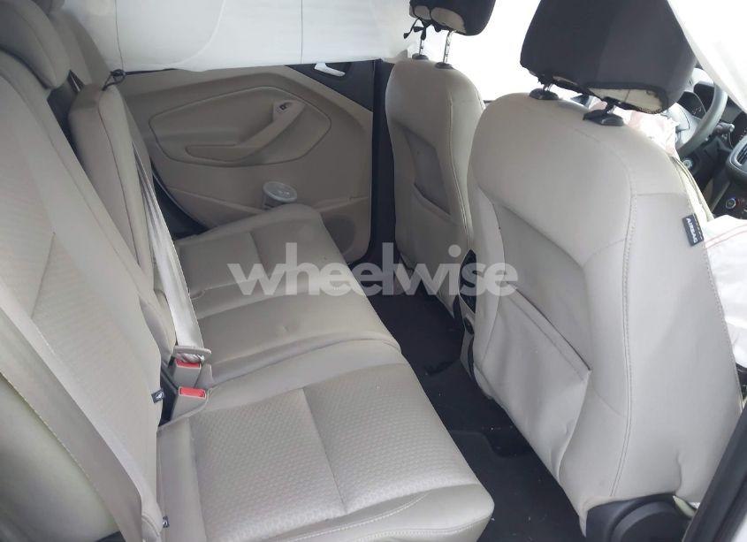 Photo 8 of 2017 Ford Escape SE (VIN 1FMCU9GD6HUC06941)