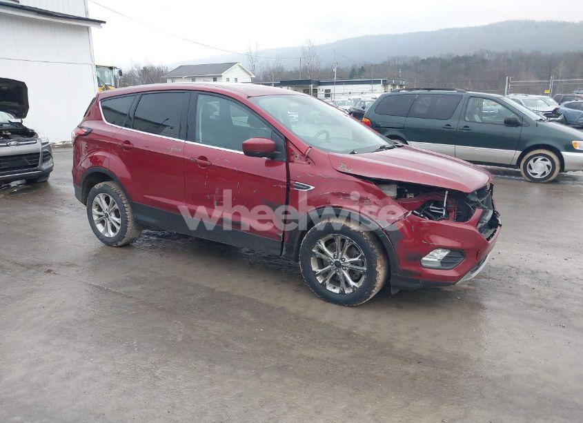 2017 Ford Escape SE (VIN 1FMCU9GD6HUC20032) main photo