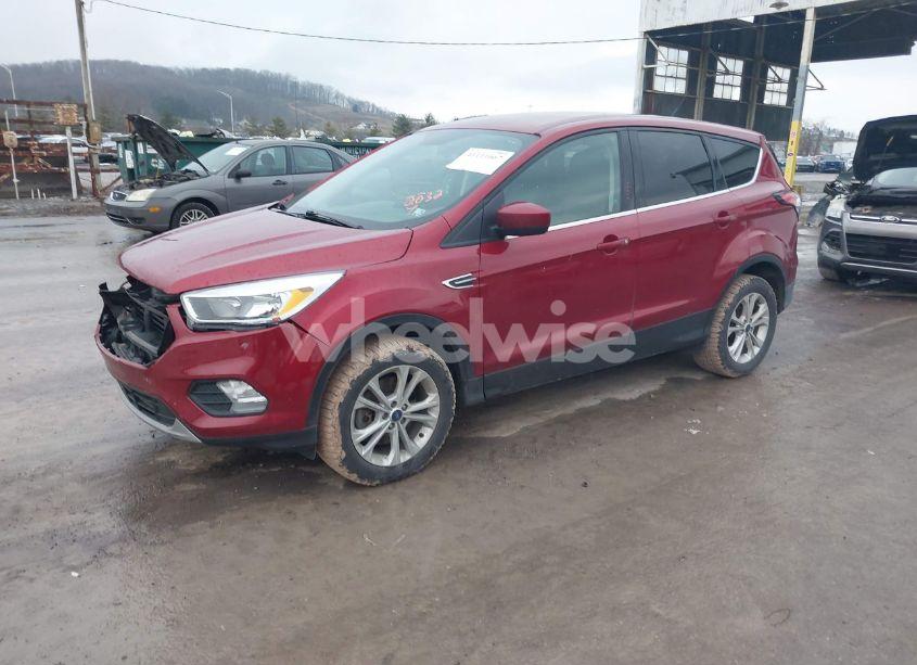 Photo 2 of 2017 Ford Escape SE (VIN 1FMCU9GD6HUC20032)