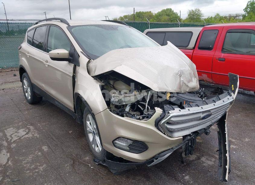 2017 Ford Escape SE (VIN 1FMCU9GD6HUC85737) main photo