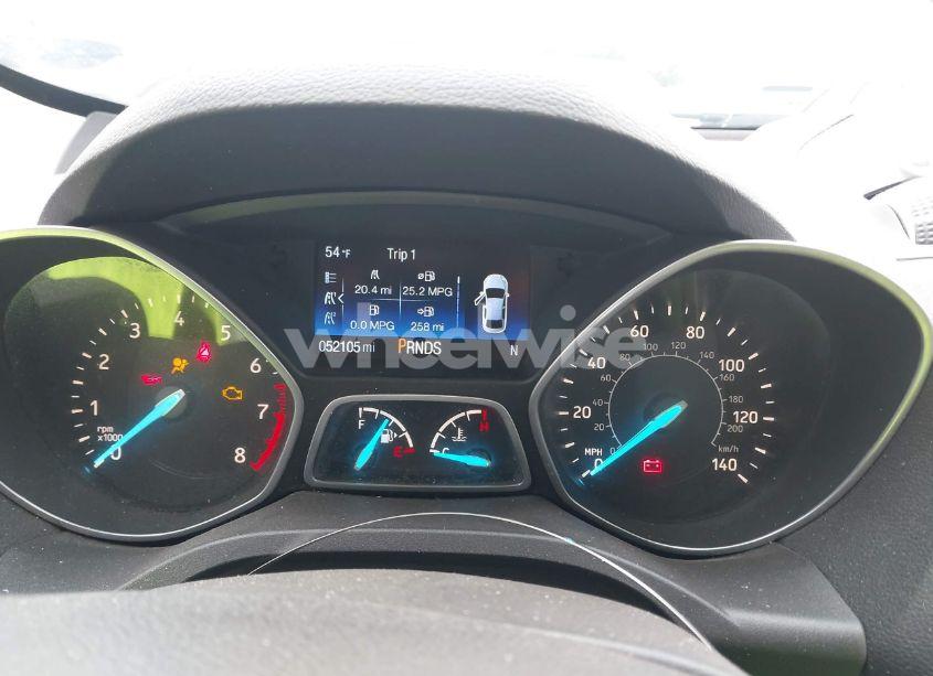 Photo 7 of 2017 Ford Escape SE (VIN 1FMCU9GD6HUC85737)