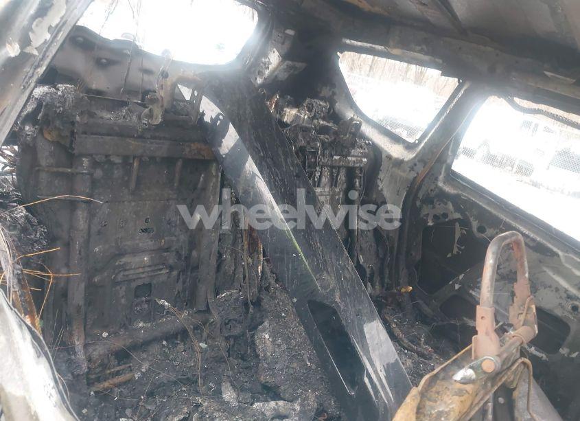 Photo 8 of 2017 Ford Escape SE (VIN 1FMCU9GD6HUC91957)