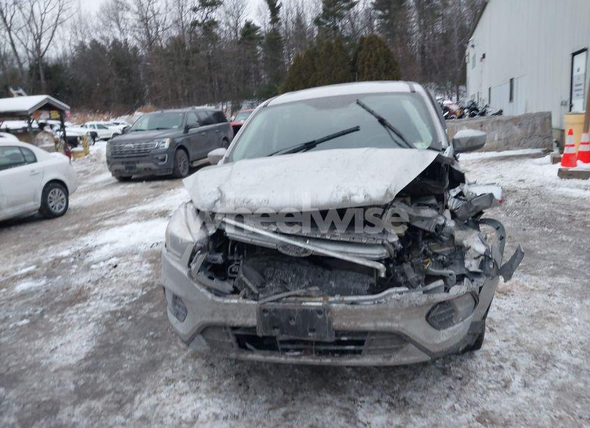 Photo 12 of 2017 Ford Escape SE (VIN 1FMCU9GD6HUD14203)
