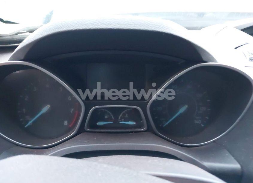 Photo 7 of 2017 Ford Escape SE (VIN 1FMCU9GD6HUD14203)