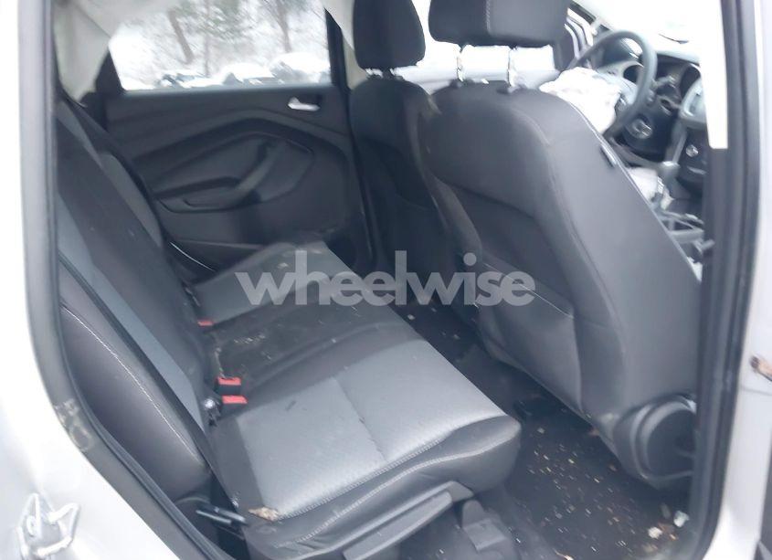 Photo 8 of 2017 Ford Escape SE (VIN 1FMCU9GD6HUD14203)