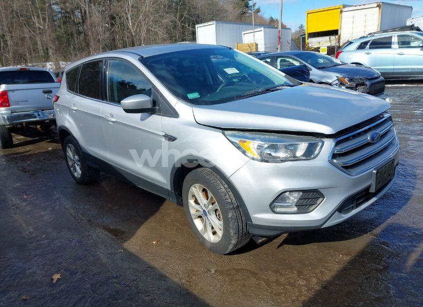 2017 Ford Escape SE (VIN 1FMCU9GD6HUD23175) main photo