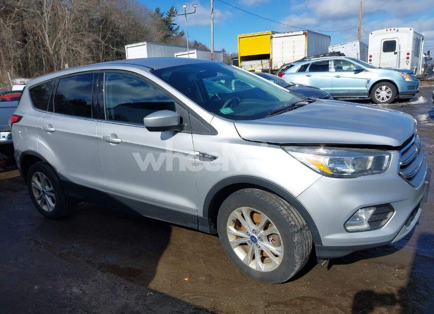 Photo 13 of 2017 Ford Escape SE (VIN 1FMCU9GD6HUD23175)