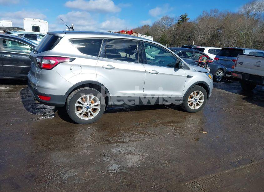 Photo 16 of 2017 Ford Escape SE (VIN 1FMCU9GD6HUD23175)