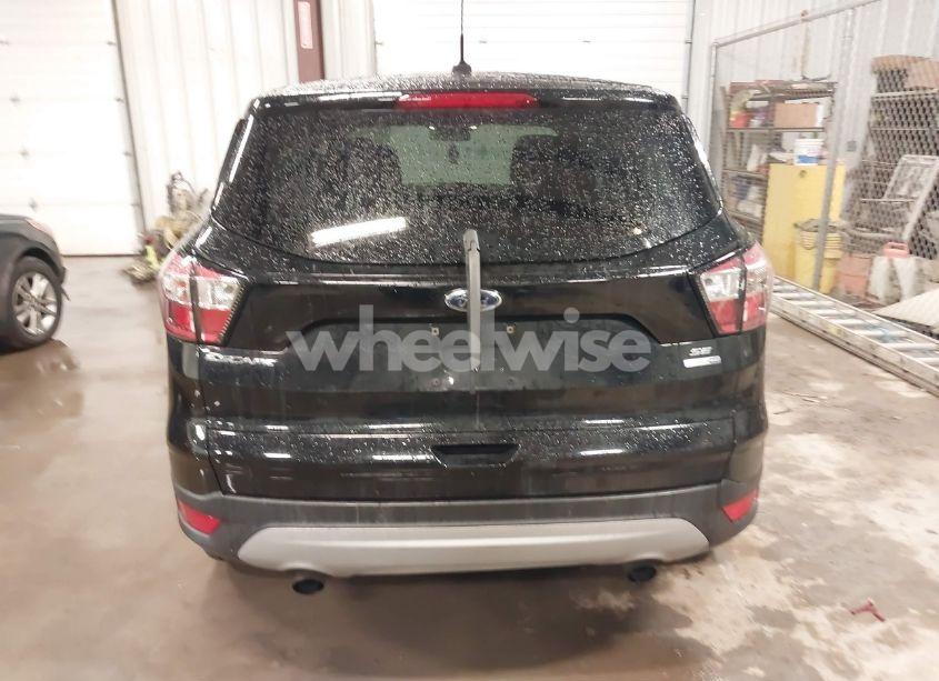 Photo 16 of 2017 Ford Escape SE (VIN 1FMCU9GD6HUD99768)