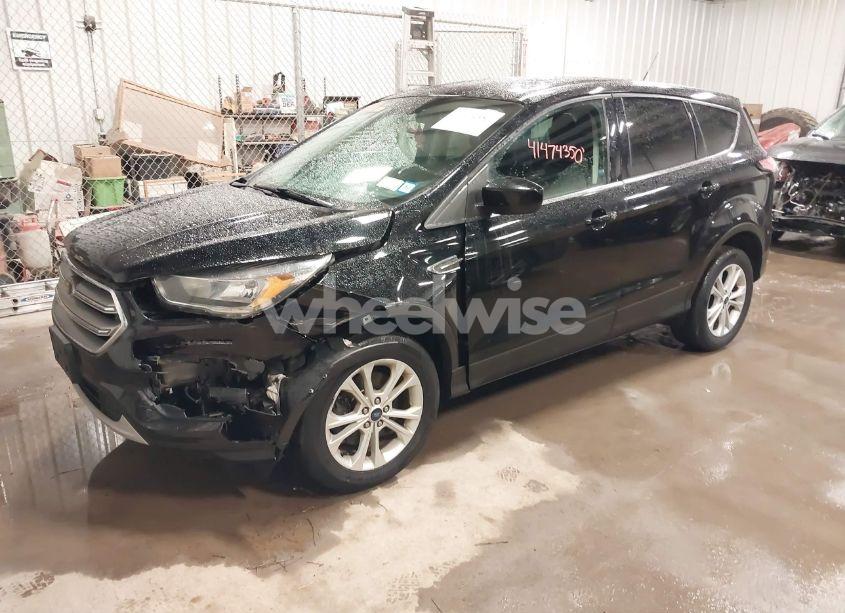 Photo 2 of 2017 Ford Escape SE (VIN 1FMCU9GD6HUD99768)