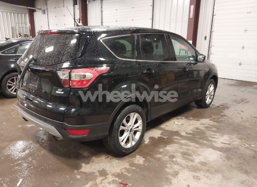 Photo 4 of 2017 Ford Escape SE (VIN 1FMCU9GD6HUD99768)