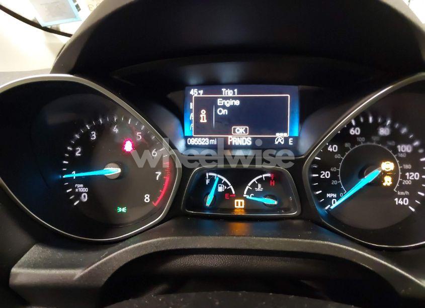 Photo 7 of 2017 Ford Escape SE (VIN 1FMCU9GD6HUD99768)