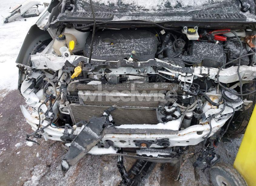 Photo 10 of 2017 Ford Escape SE (VIN 1FMCU9GD6HUE44756)