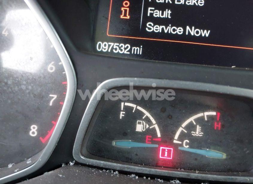 Photo 16 of 2017 Ford Escape SE (VIN 1FMCU9GD6HUE44756)