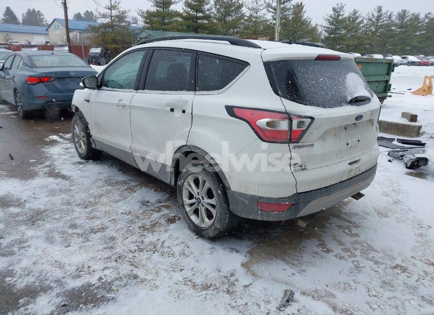 Photo 3 of 2017 Ford Escape SE (VIN 1FMCU9GD6HUE44756)