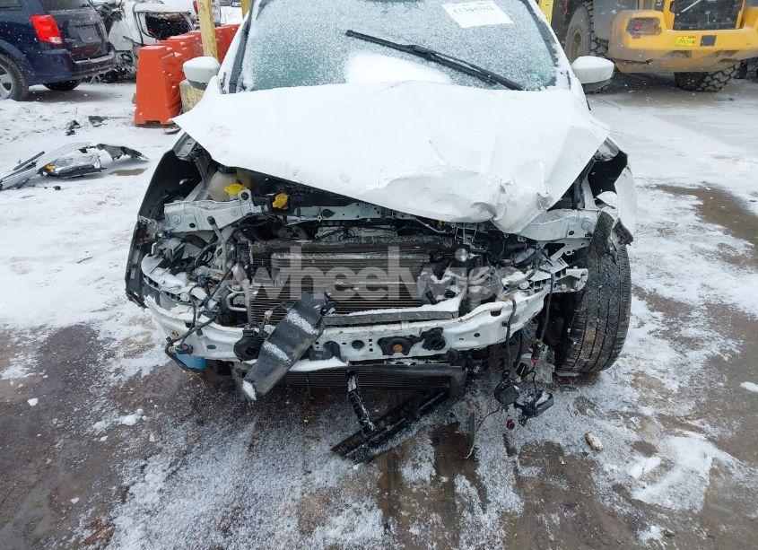 Photo 6 of 2017 Ford Escape SE (VIN 1FMCU9GD6HUE44756)