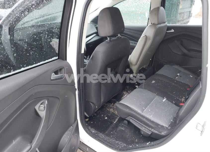 Photo 8 of 2017 Ford Escape SE (VIN 1FMCU9GD6HUE44756)