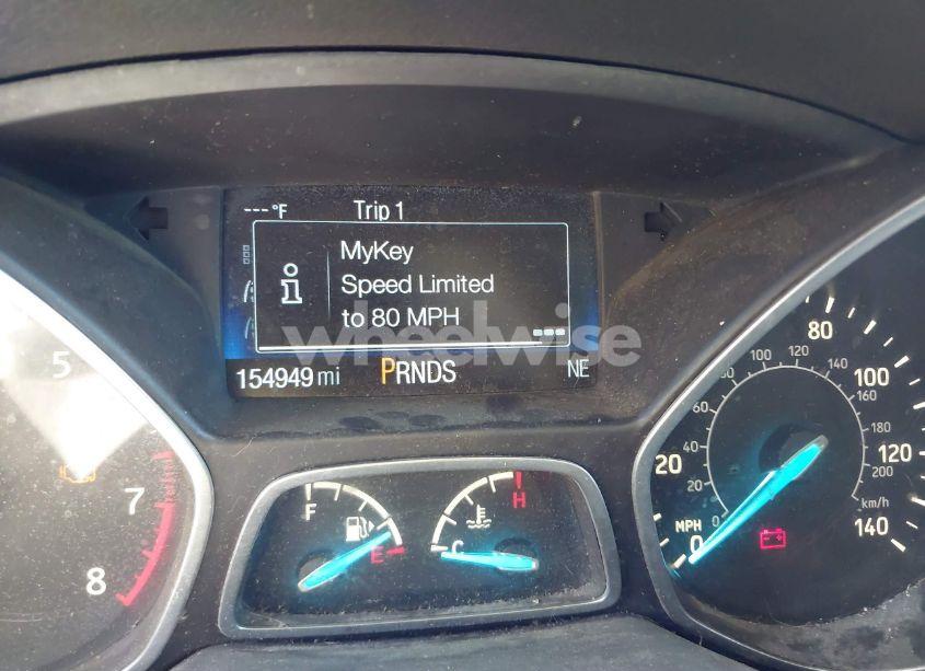 Photo 16 of 2017 Ford Escape SE (VIN 1FMCU9GD6HUE48743)