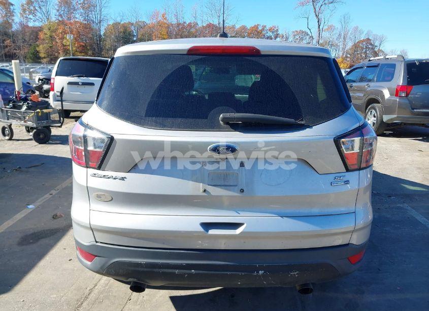 Photo 17 of 2017 Ford Escape SE (VIN 1FMCU9GD6HUE48743)