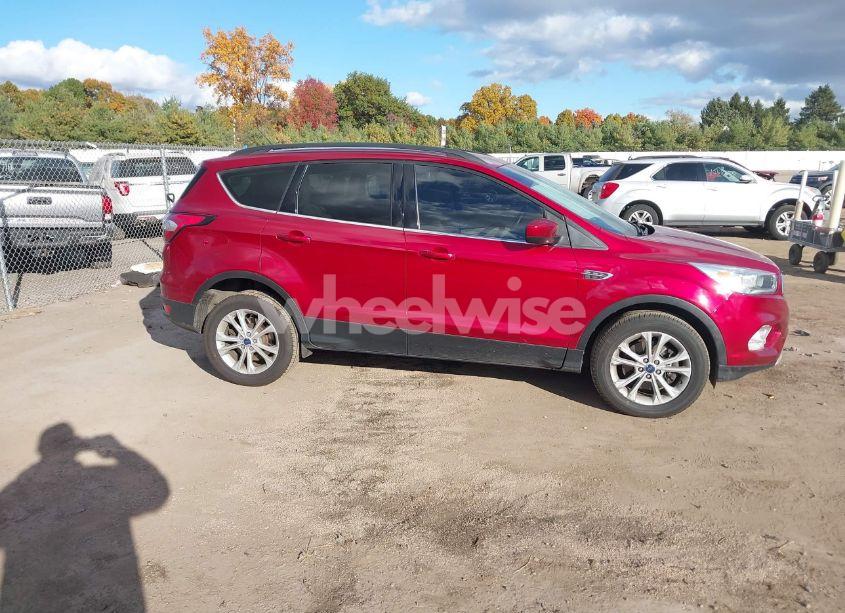 Photo 13 of 2017 Ford Escape SE (VIN 1FMCU9GD6HUE71021)