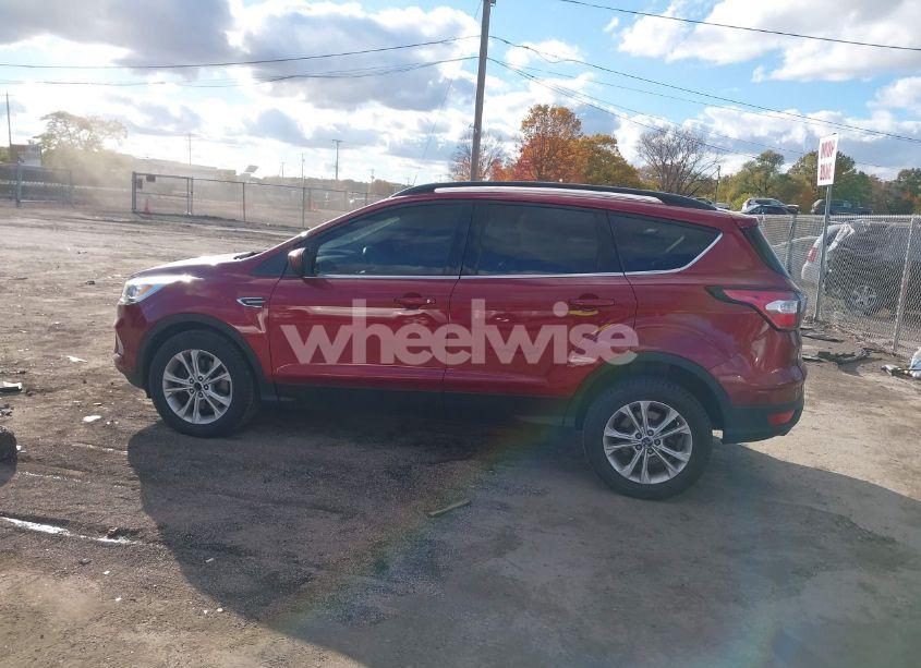 Photo 14 of 2017 Ford Escape SE (VIN 1FMCU9GD6HUE71021)