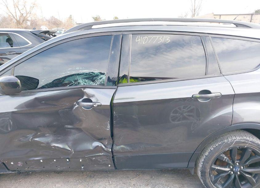 Photo 15 of 2017 Ford Escape SE (VIN 1FMCU9GD6HUE89258)