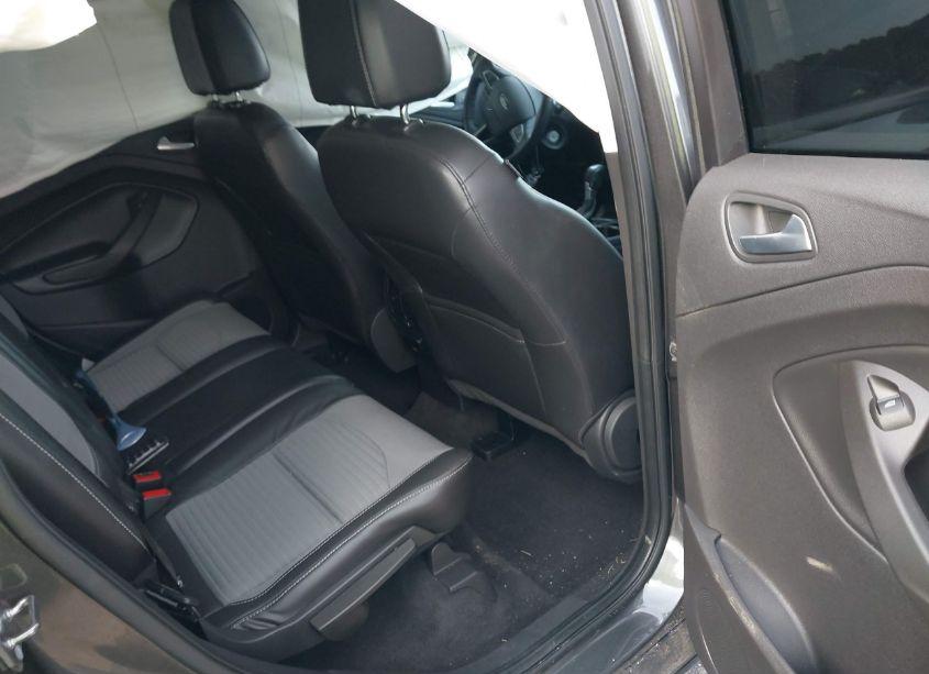 Photo 8 of 2017 Ford Escape SE (VIN 1FMCU9GD6HUE89258)