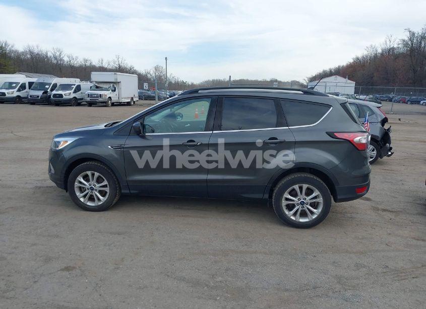 Photo 14 of 2018 Ford Escape SE (VIN 1FMCU9GD6JUA17650)