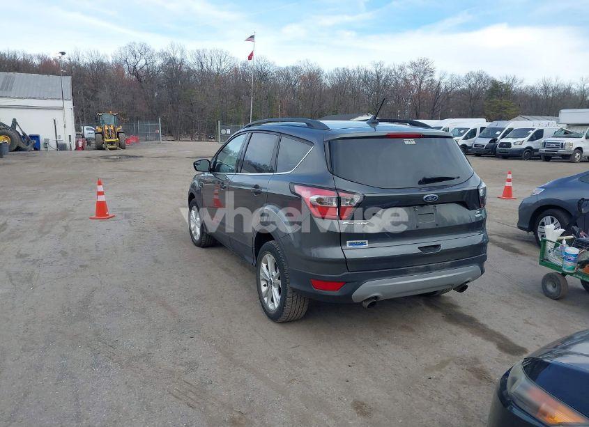 Photo 3 of 2018 Ford Escape SE (VIN 1FMCU9GD6JUA17650)