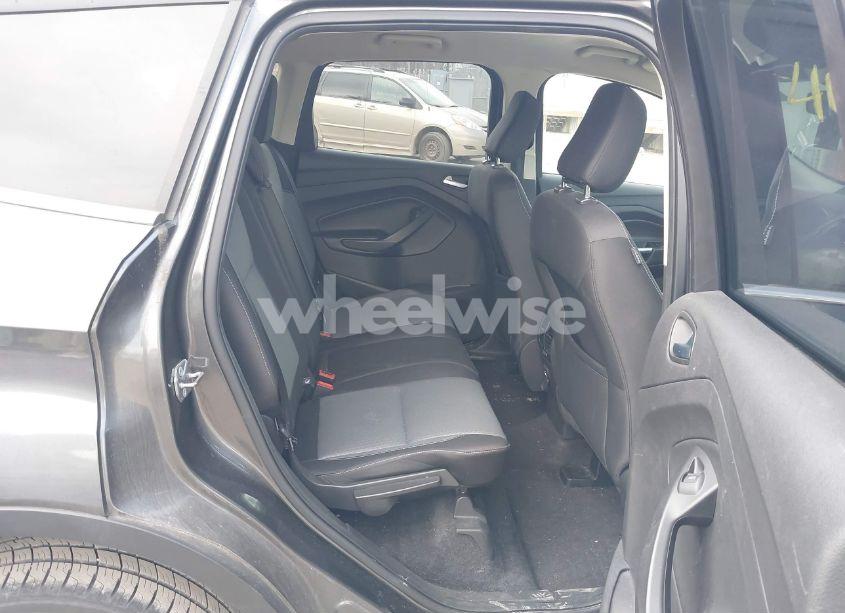 Photo 8 of 2018 Ford Escape SE (VIN 1FMCU9GD6JUA17650)