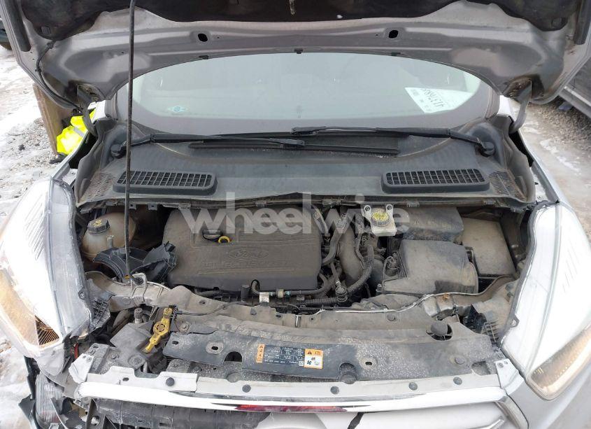 Photo 10 of 2018 Ford Escape SE (VIN 1FMCU9GD6JUA19253)