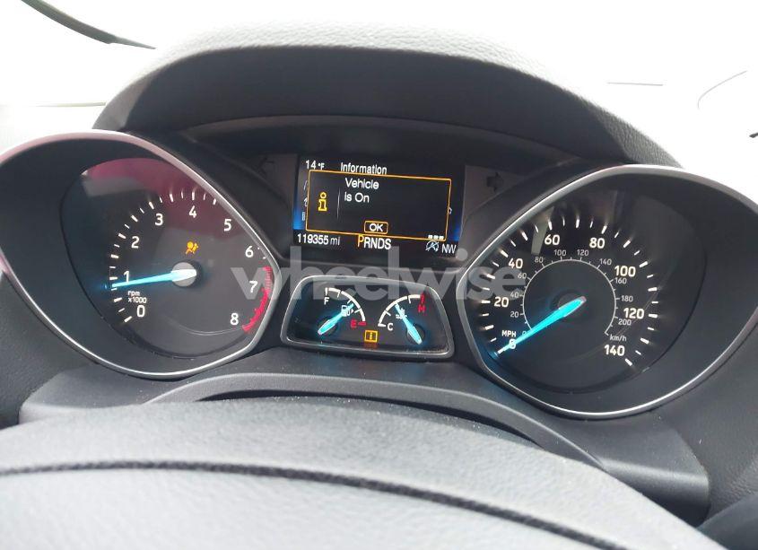 Photo 7 of 2018 Ford Escape SE (VIN 1FMCU9GD6JUA19253)