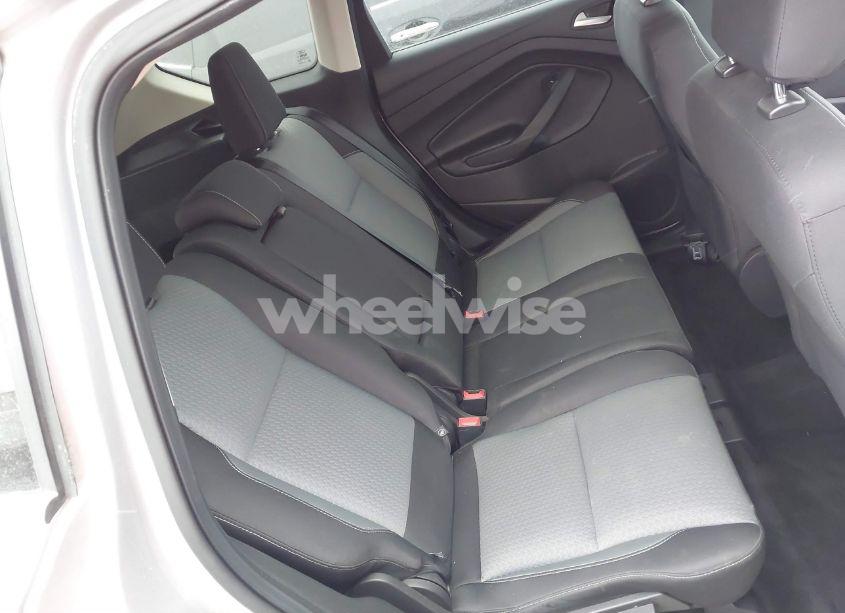 Photo 8 of 2018 Ford Escape SE (VIN 1FMCU9GD6JUA19253)