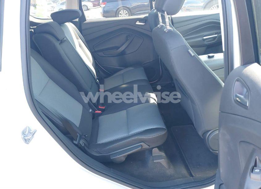 Photo 8 of 2018 Ford Escape SE (VIN 1FMCU9GD6JUA46307)