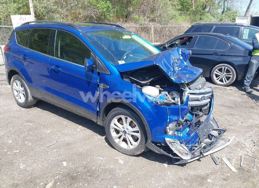 2018 Ford Escape SE (VIN 1FMCU9GD6JUA47036) main photo