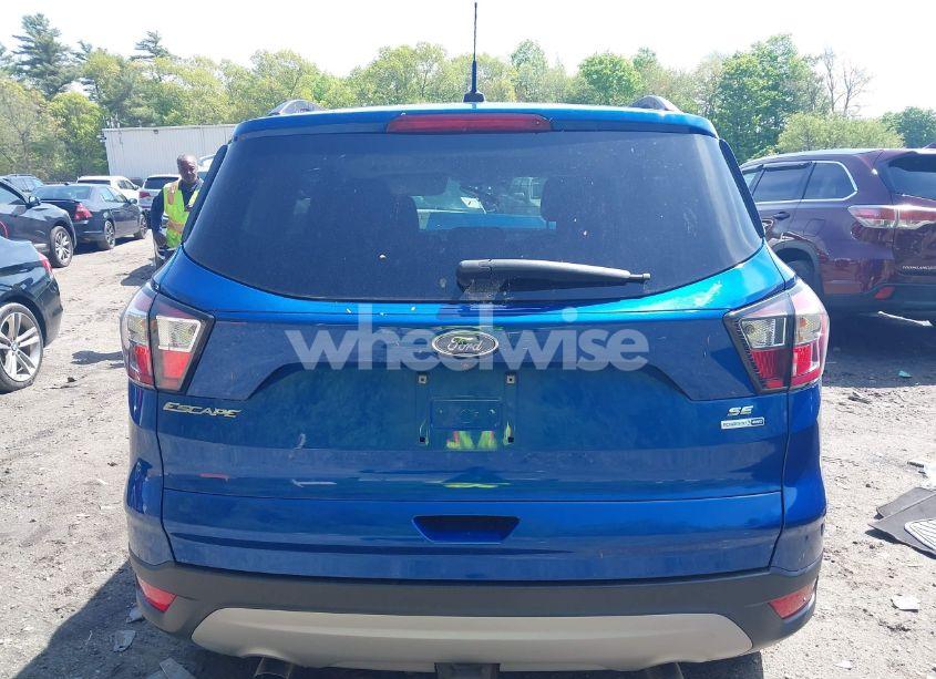 Photo 17 of 2018 Ford Escape SE (VIN 1FMCU9GD6JUA47036)