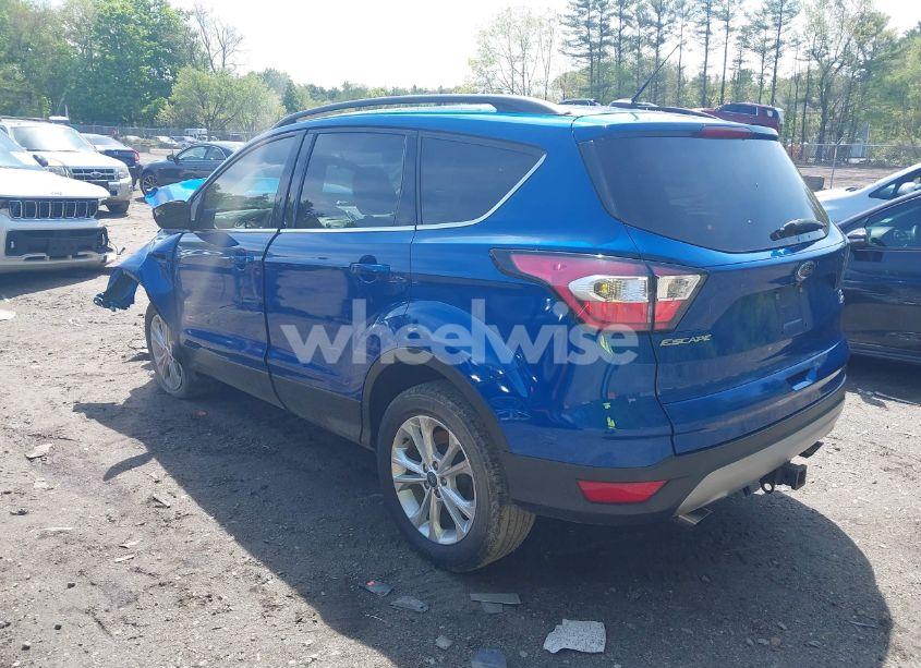 Photo 3 of 2018 Ford Escape SE (VIN 1FMCU9GD6JUA47036)