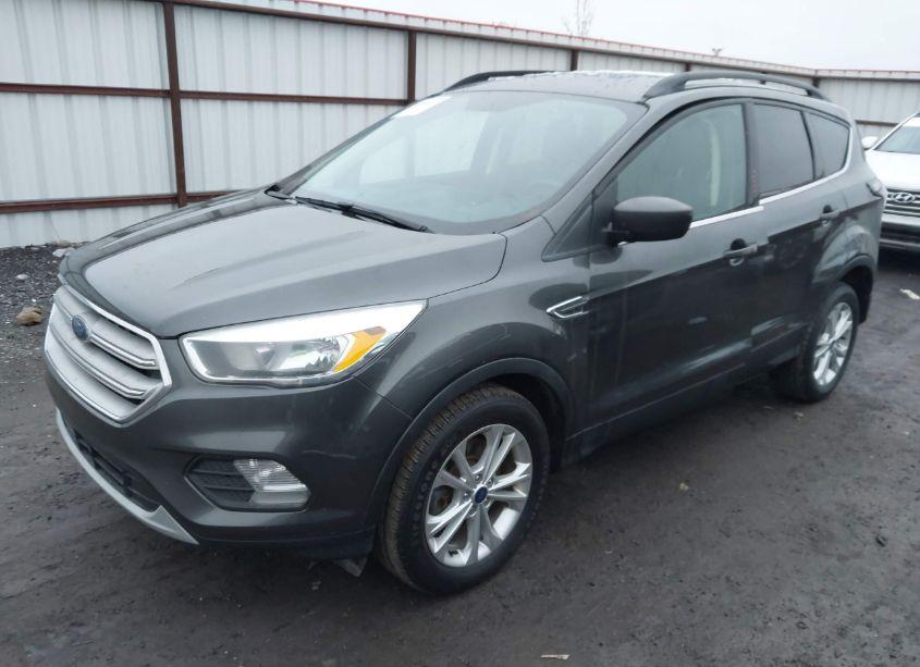 Photo 2 of 2018 Ford Escape SE (VIN 1FMCU9GD6JUA53385)