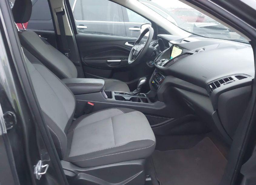 Photo 5 of 2018 Ford Escape SE (VIN 1FMCU9GD6JUA53385)