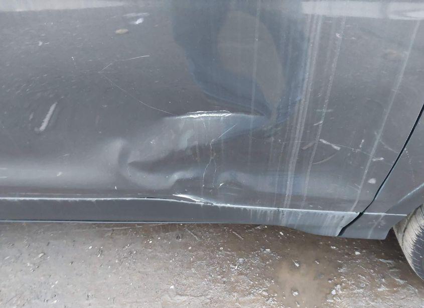 Photo 6 of 2018 Ford Escape SE (VIN 1FMCU9GD6JUA53385)