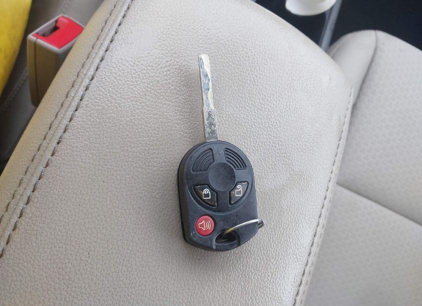 Photo 11 of 2018 Ford Escape SE (VIN 1FMCU9GD6JUA74804)