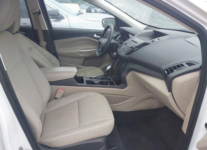 Photo 5 of 2018 Ford Escape SE (VIN 1FMCU9GD6JUA74804)