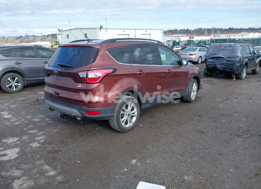 Photo 4 of 2018 Ford Escape SE (VIN 1FMCU9GD6JUB02732)