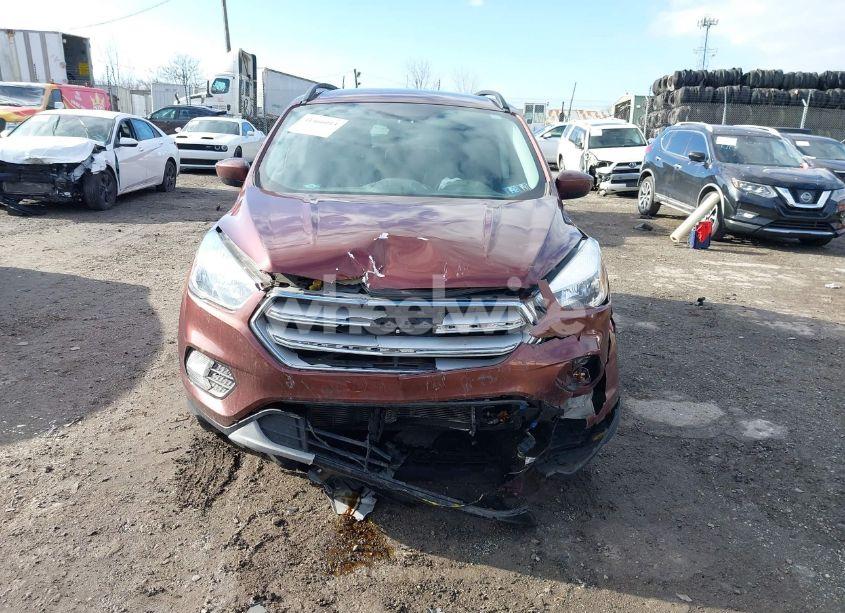 Photo 6 of 2018 Ford Escape SE (VIN 1FMCU9GD6JUB02732)
