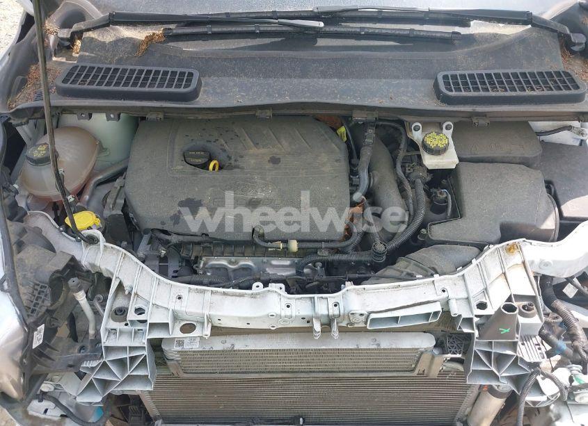 Photo 10 of 2018 Ford Escape SE (VIN 1FMCU9GD6JUC26550)