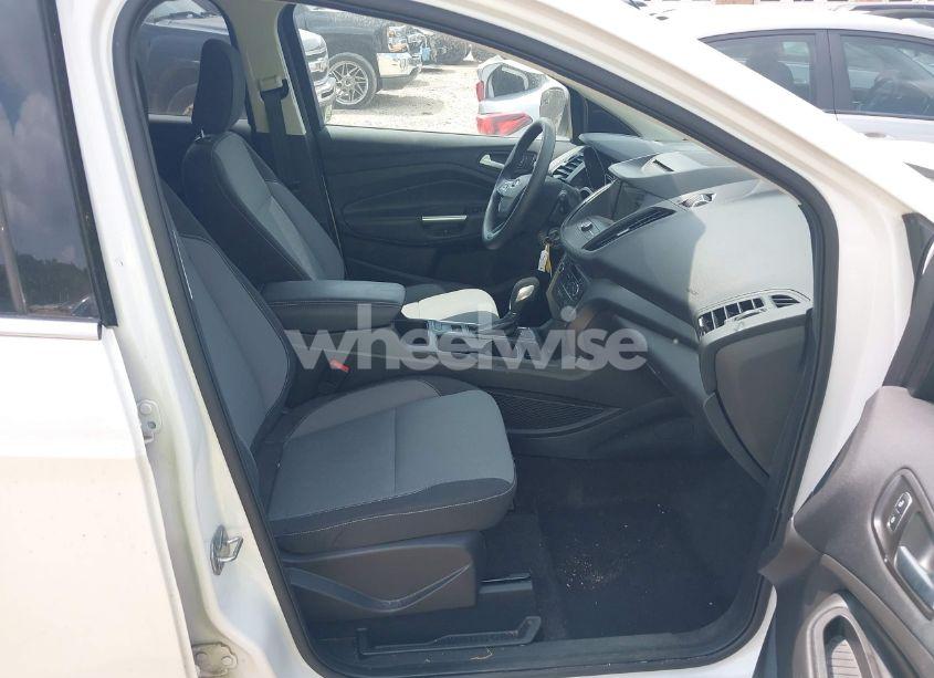 Photo 5 of 2018 Ford Escape SE (VIN 1FMCU9GD6JUC26550)