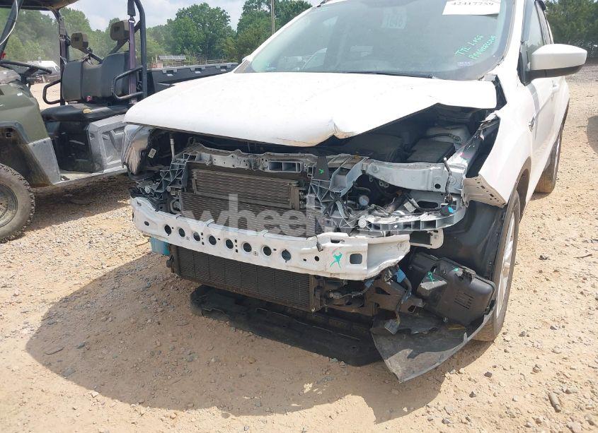 Photo 6 of 2018 Ford Escape SE (VIN 1FMCU9GD6JUC26550)