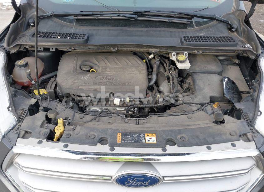 Photo 10 of 2018 Ford Escape SE (VIN 1FMCU9GD6JUC30095)